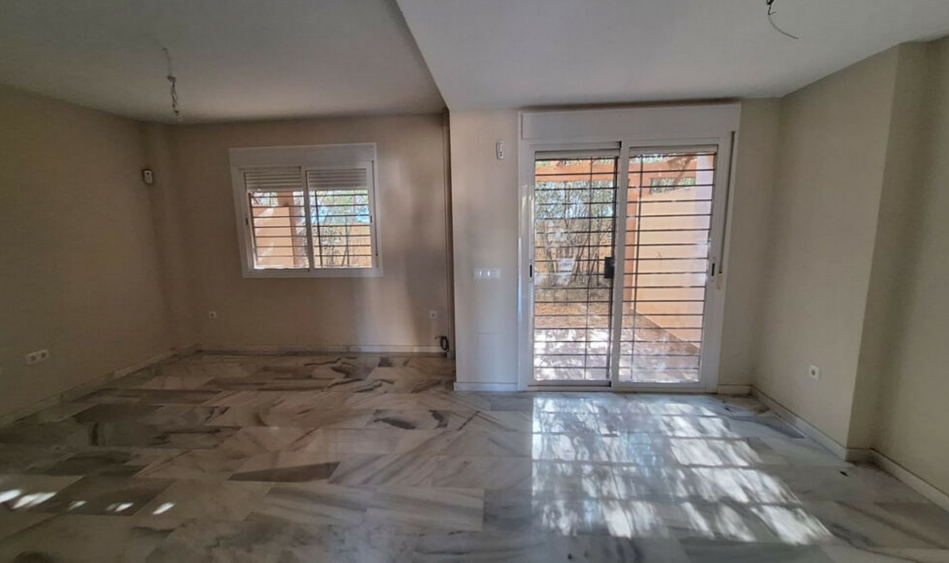 Resale - House -
Calahonda