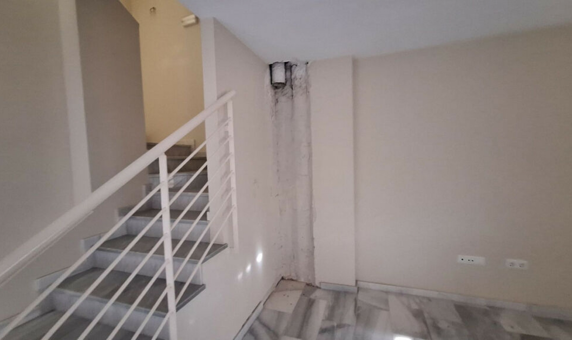 Resale - House -
Calahonda