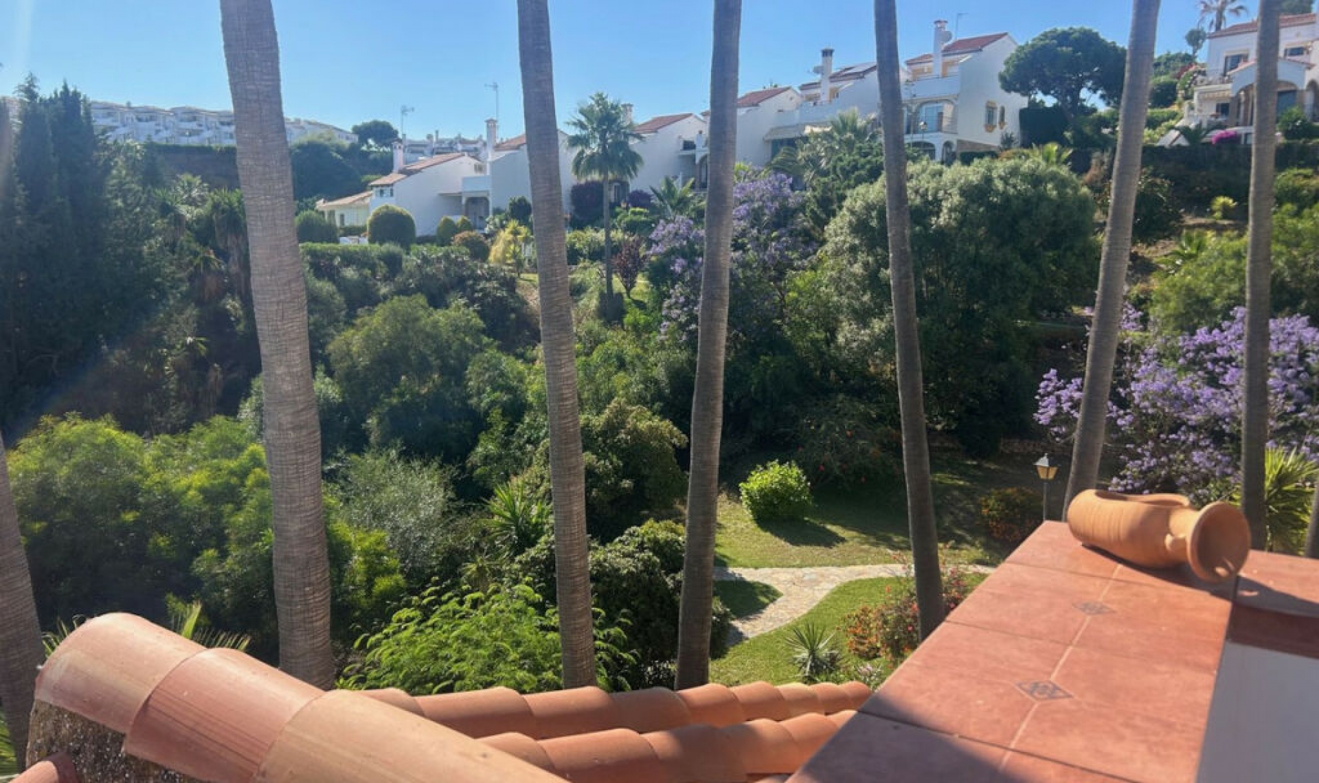 Resale - House -
Calahonda