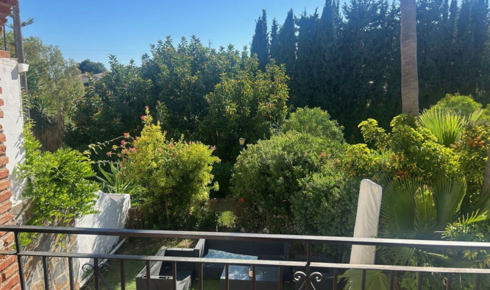 Resale - House -
Calahonda