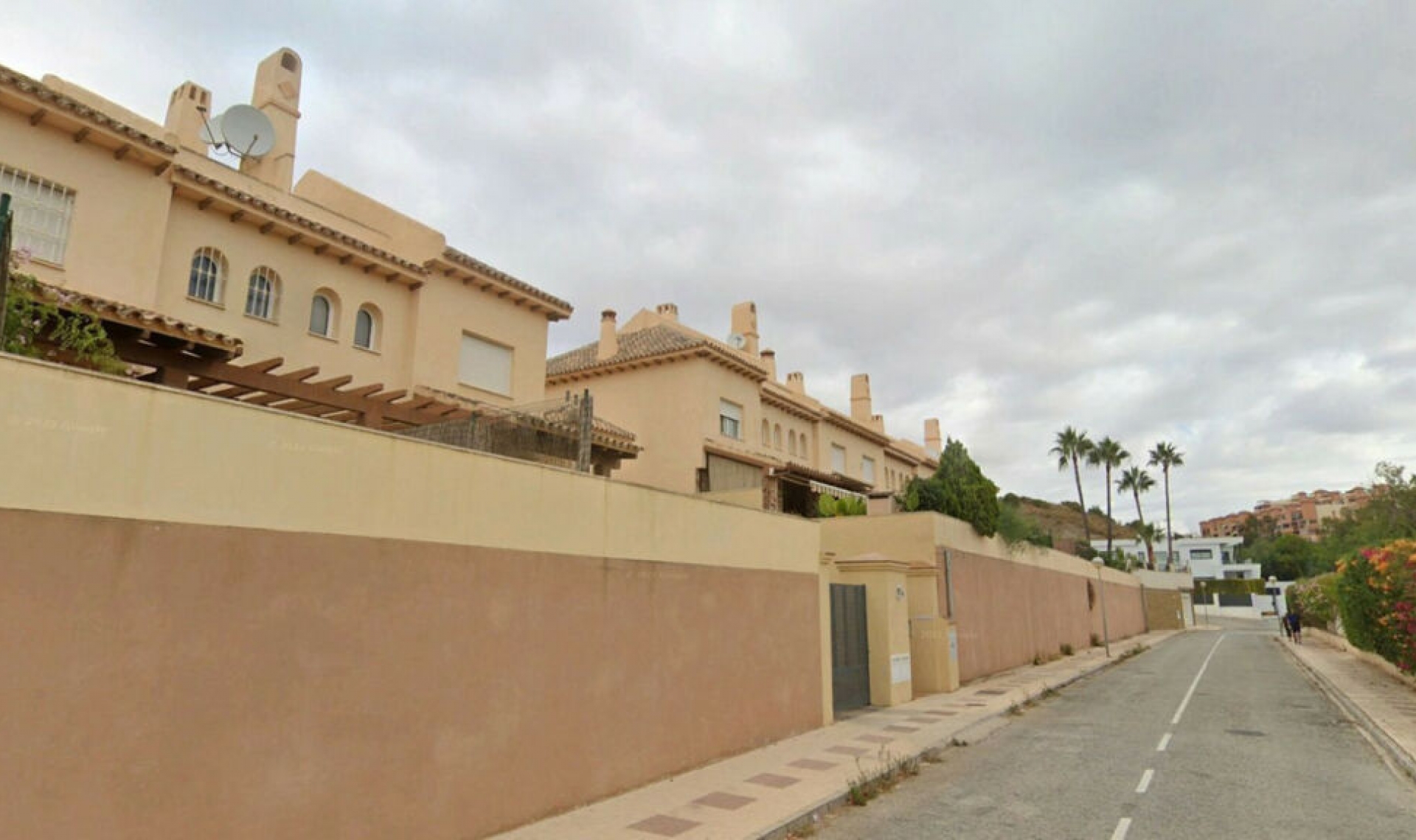 Resale - House -
Calahonda