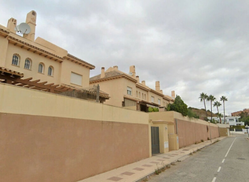 Resale - House -
Calahonda