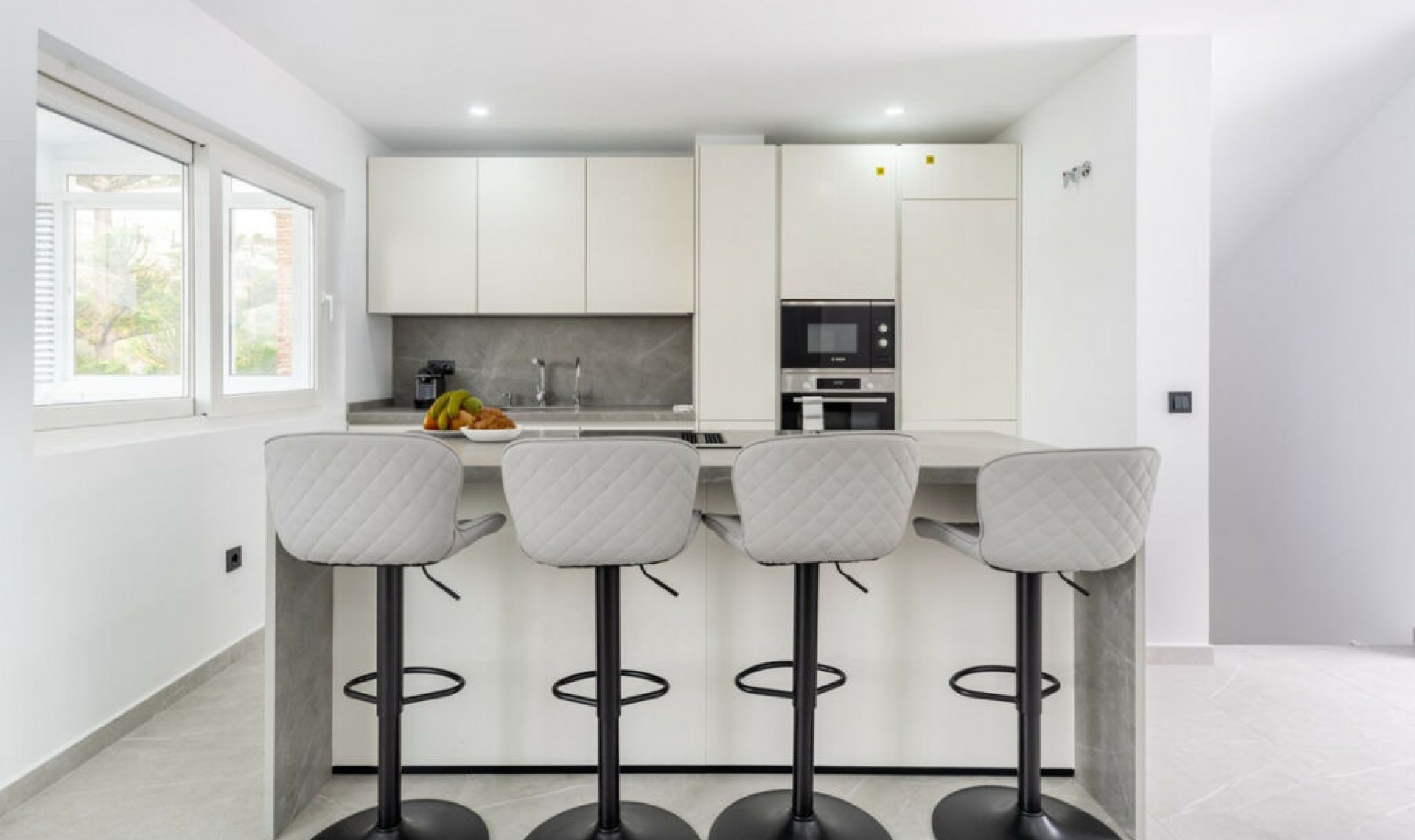 Resale - House -
Calahonda