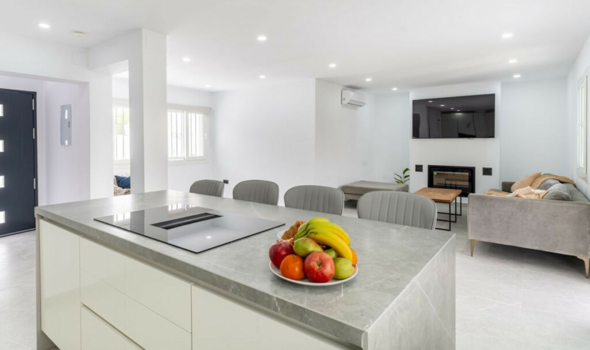 Resale - House -
Calahonda