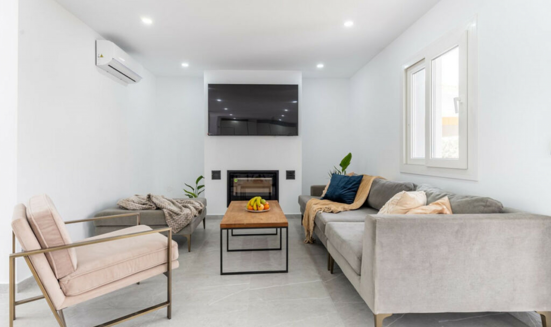 Resale - House -
Calahonda
