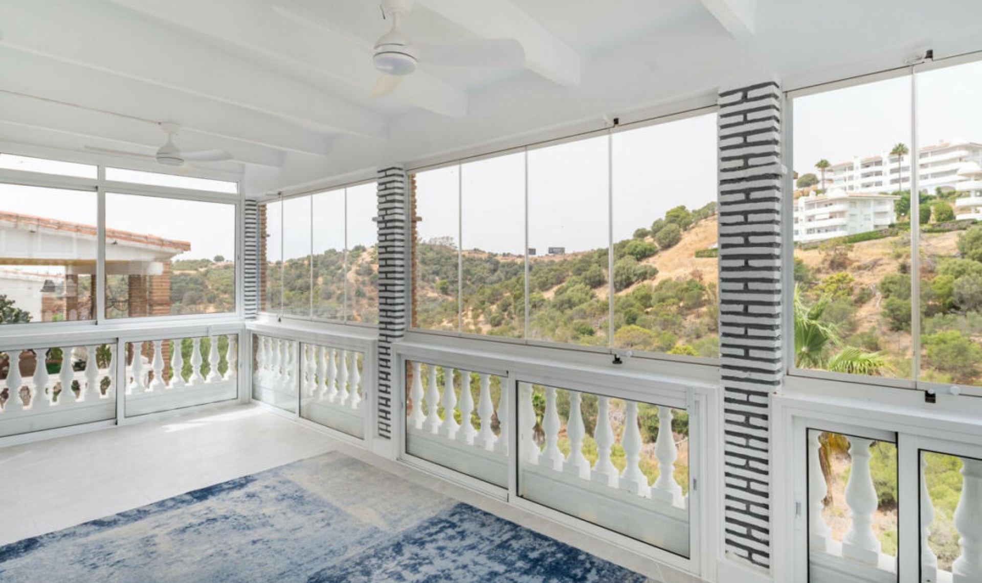 Resale - House -
Calahonda