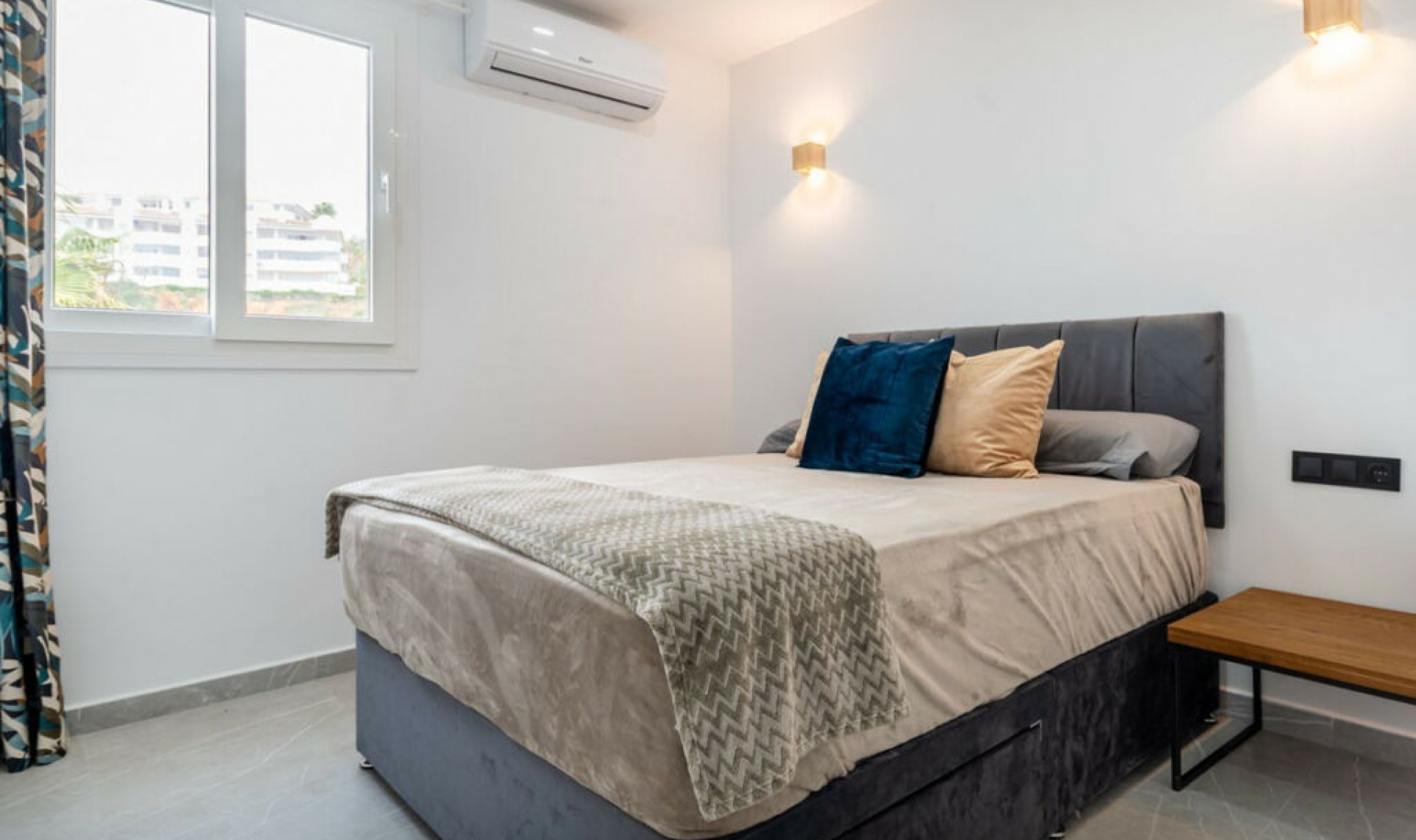 Resale - House -
Calahonda