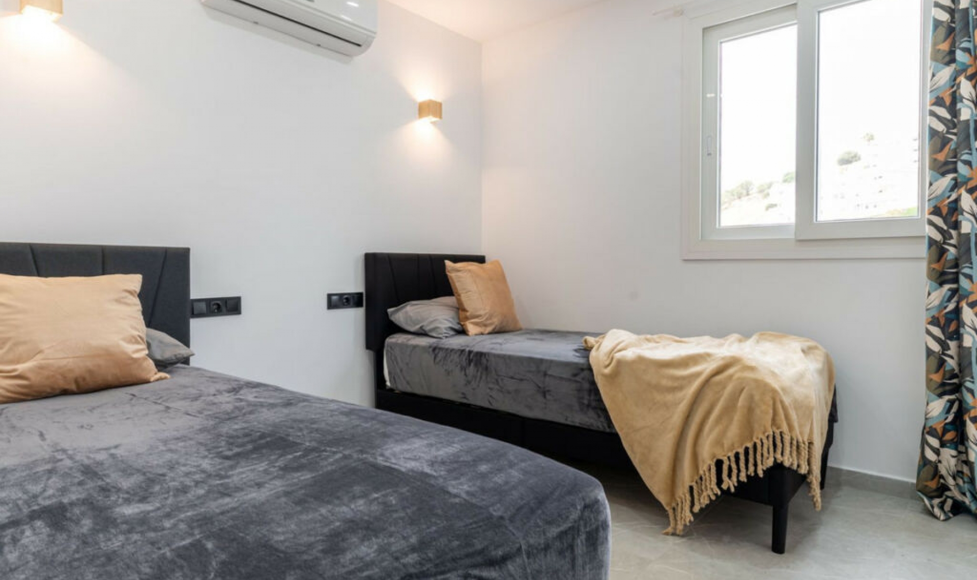 Resale - House -
Calahonda