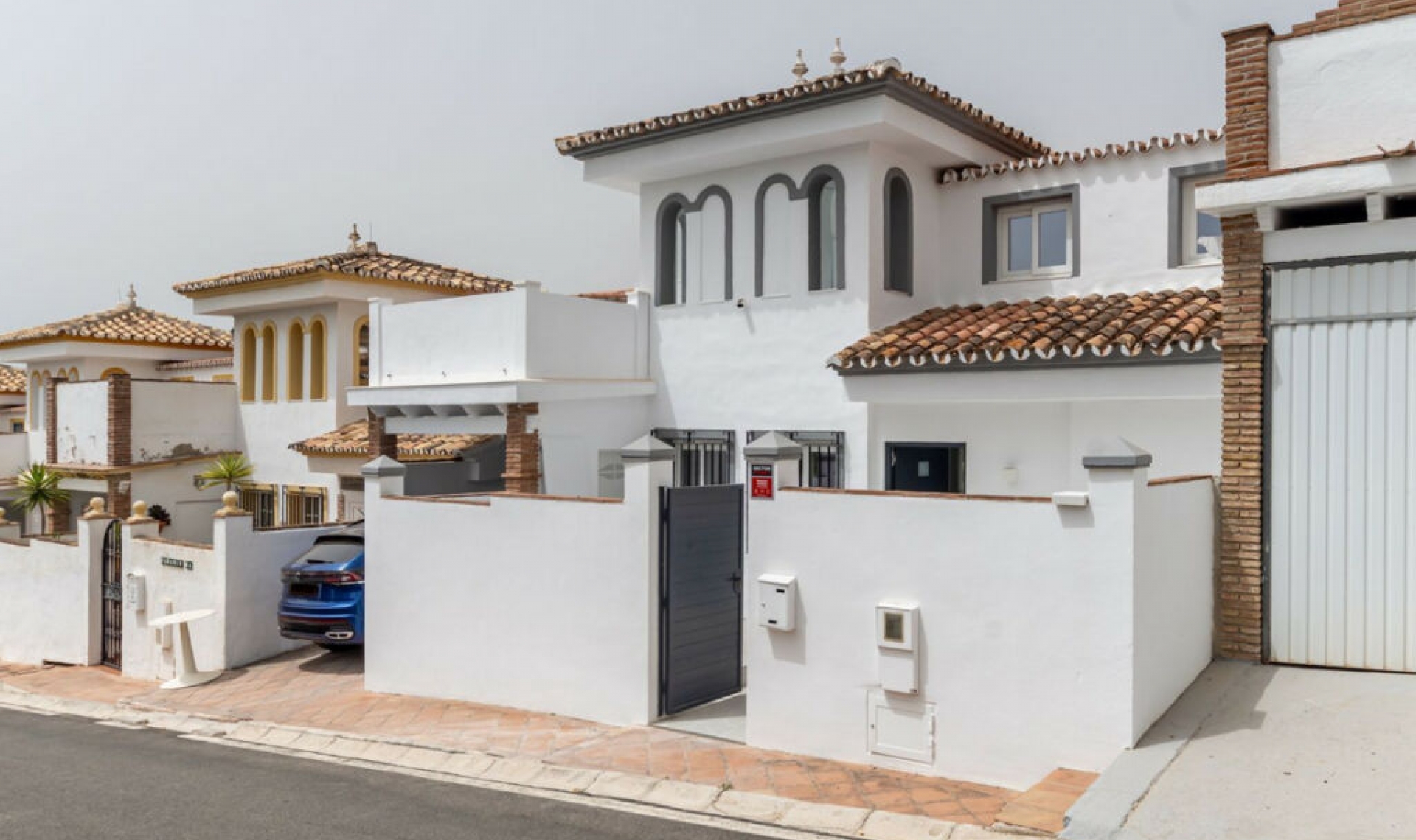 Resale - House -
Calahonda