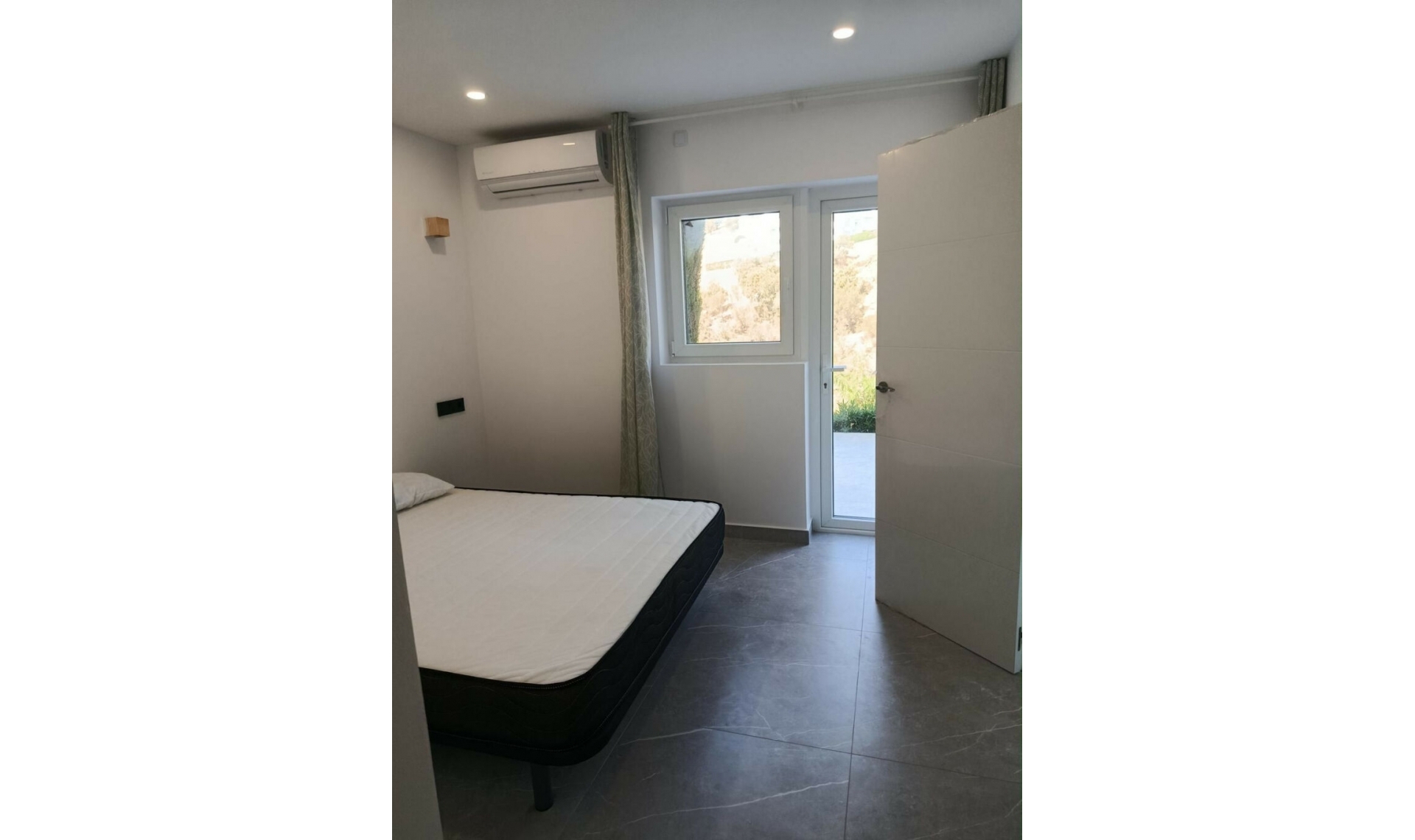 Resale - House -
Calahonda