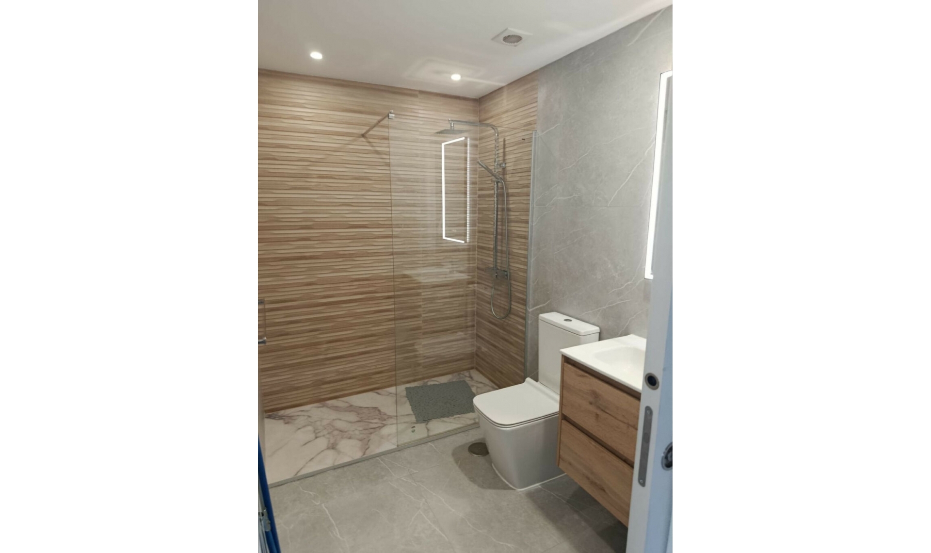 Resale - House -
Calahonda