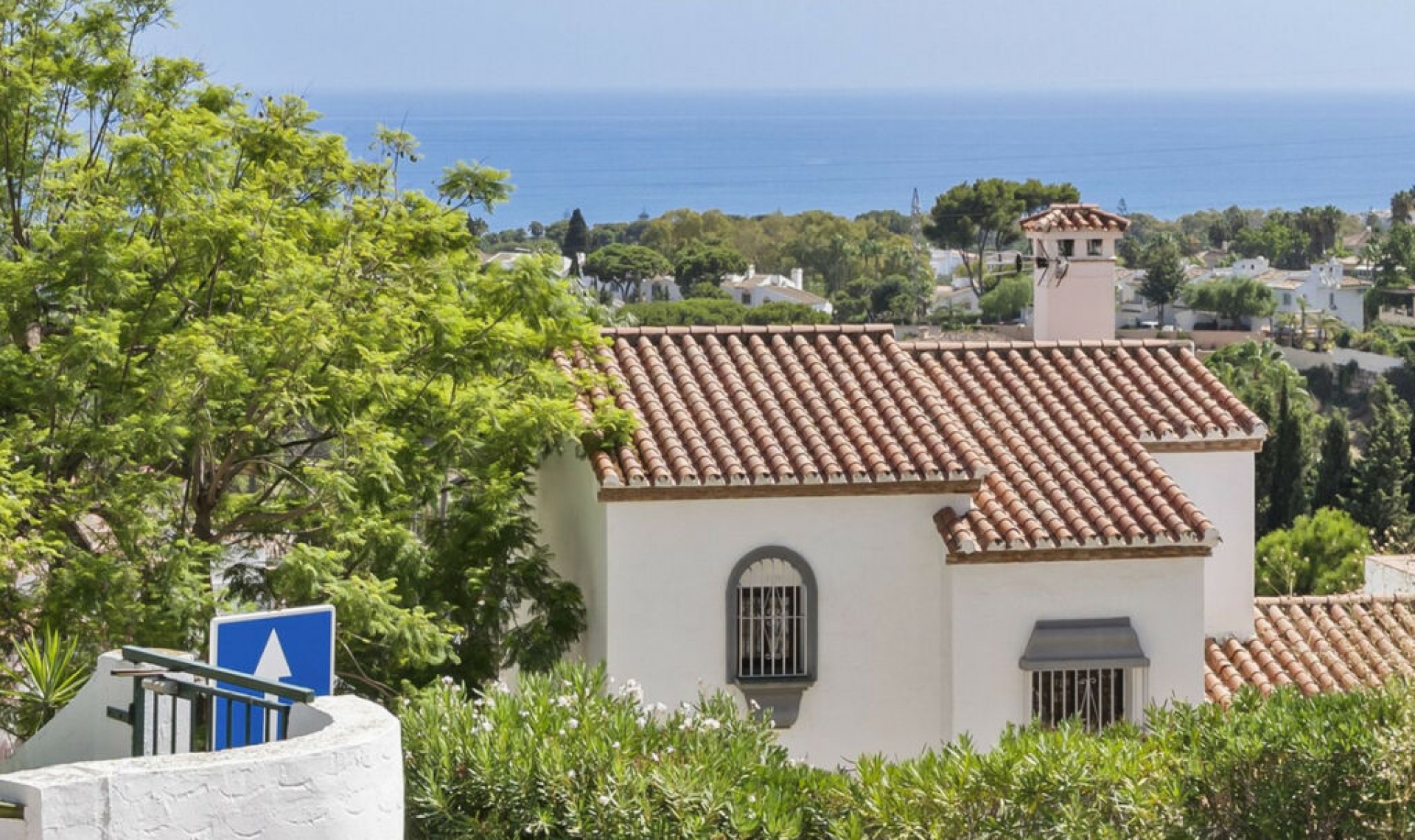 Resale - House -
Calahonda