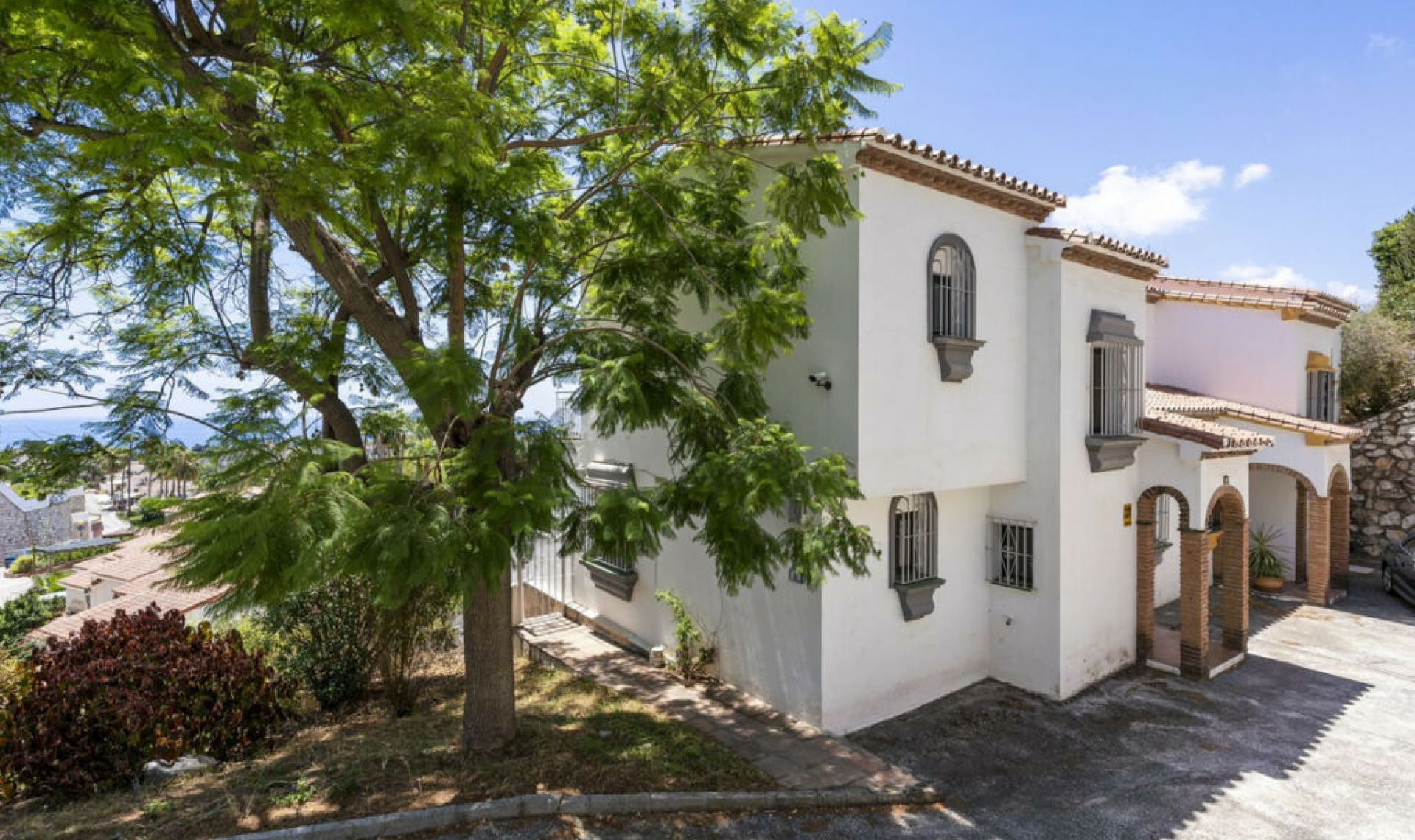 Resale - House -
Calahonda