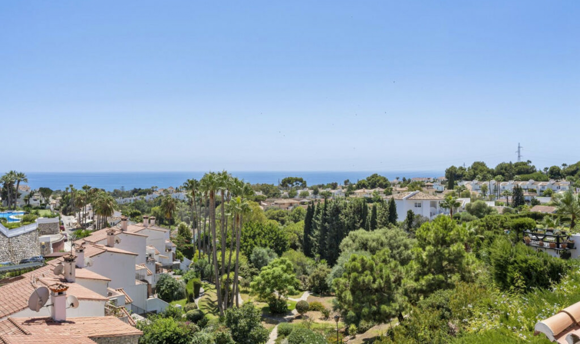 Resale - House -
Calahonda