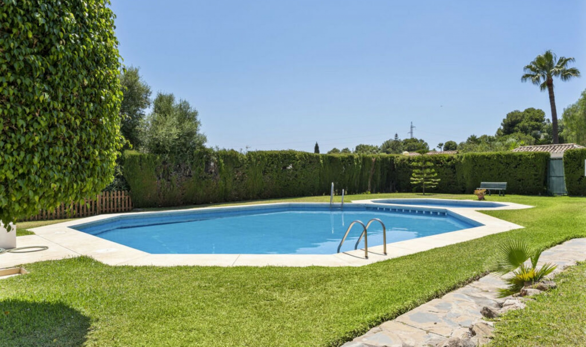 Resale - House -
Calahonda