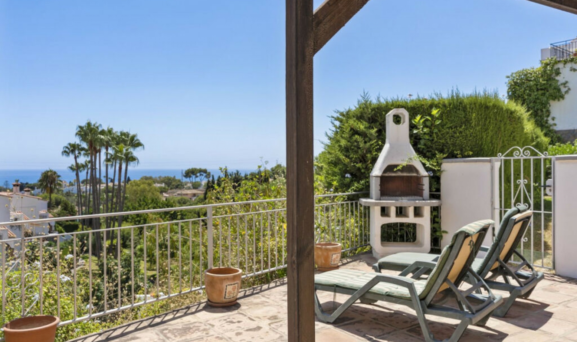 Resale - House -
Calahonda