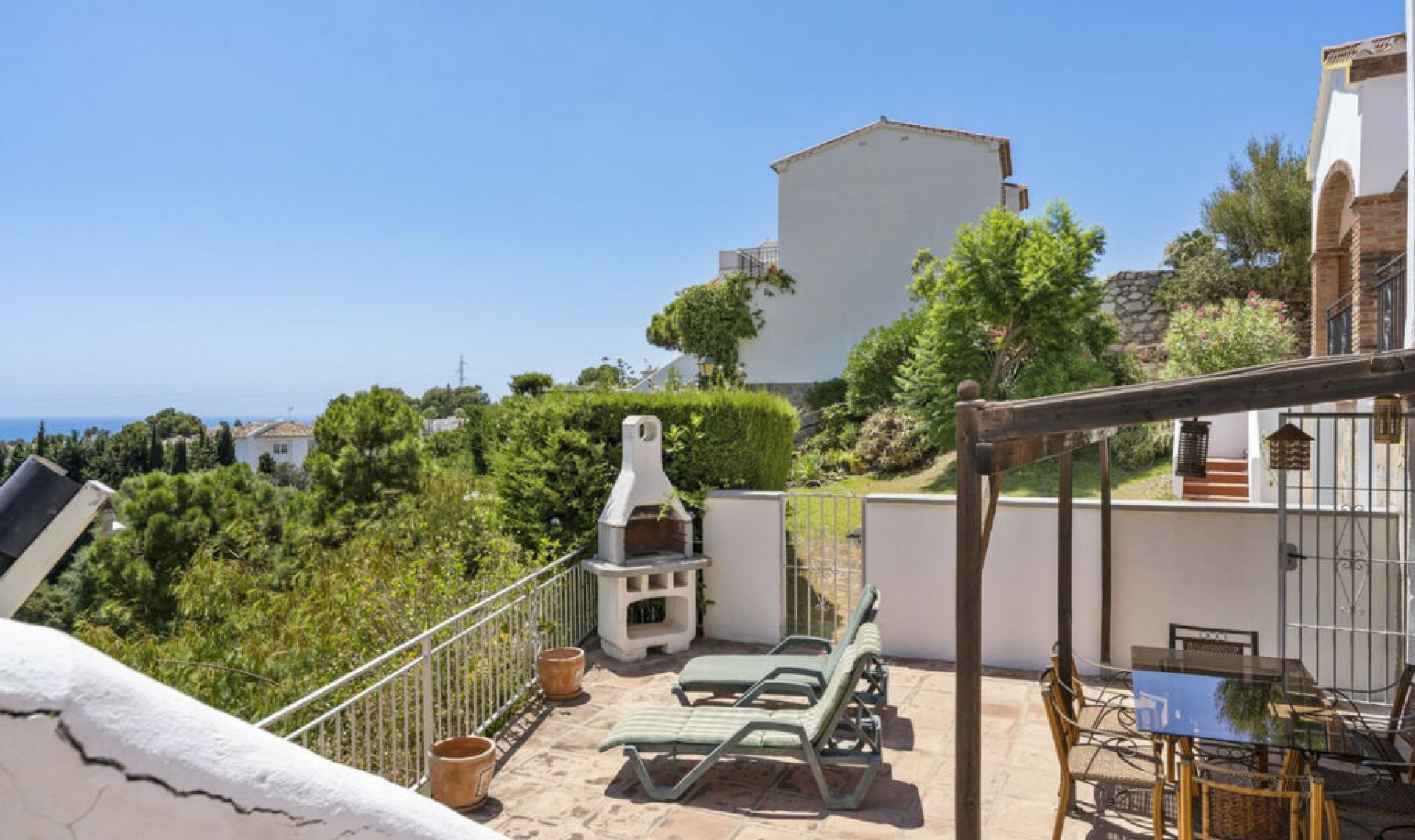 Resale - House -
Calahonda