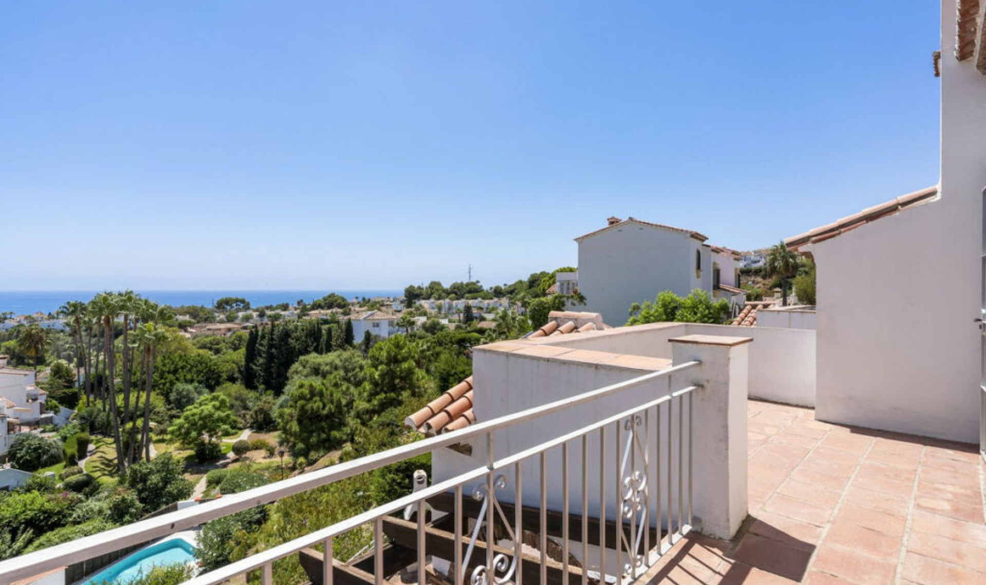 Resale - House -
Calahonda