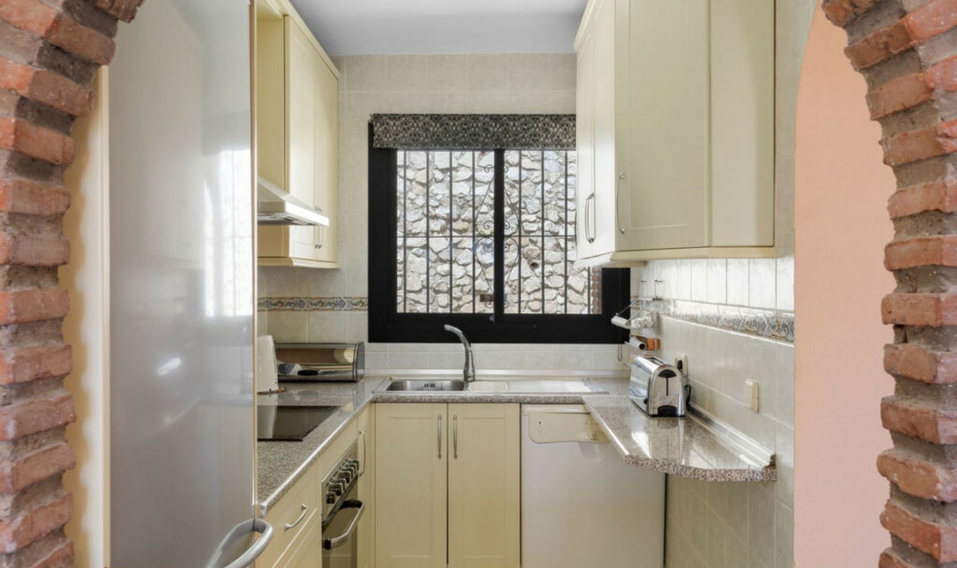 Resale - House -
Calahonda