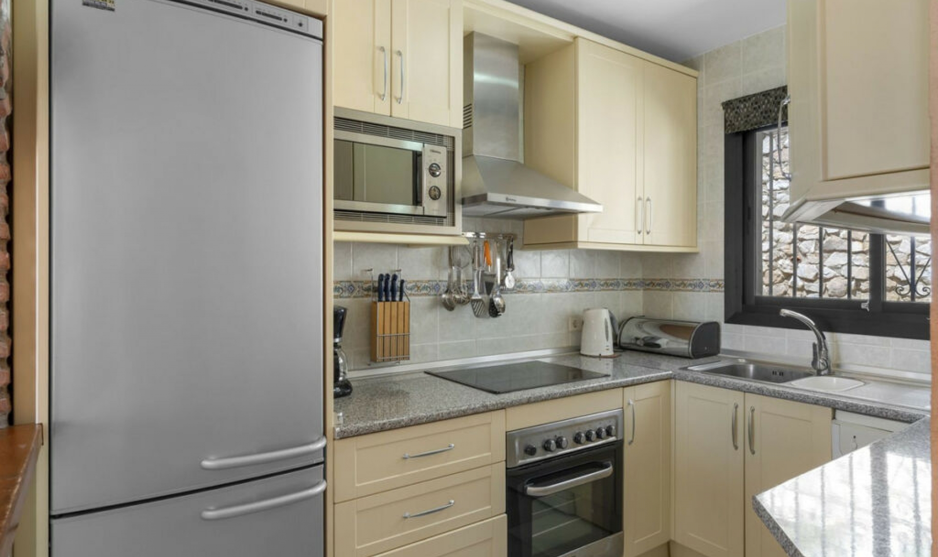 Resale - House -
Calahonda