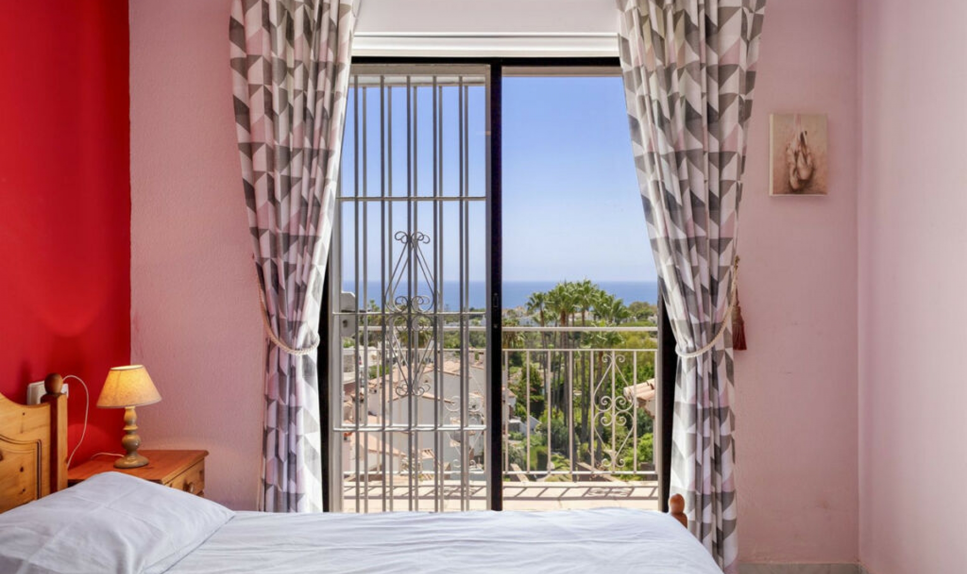 Resale - House -
Calahonda