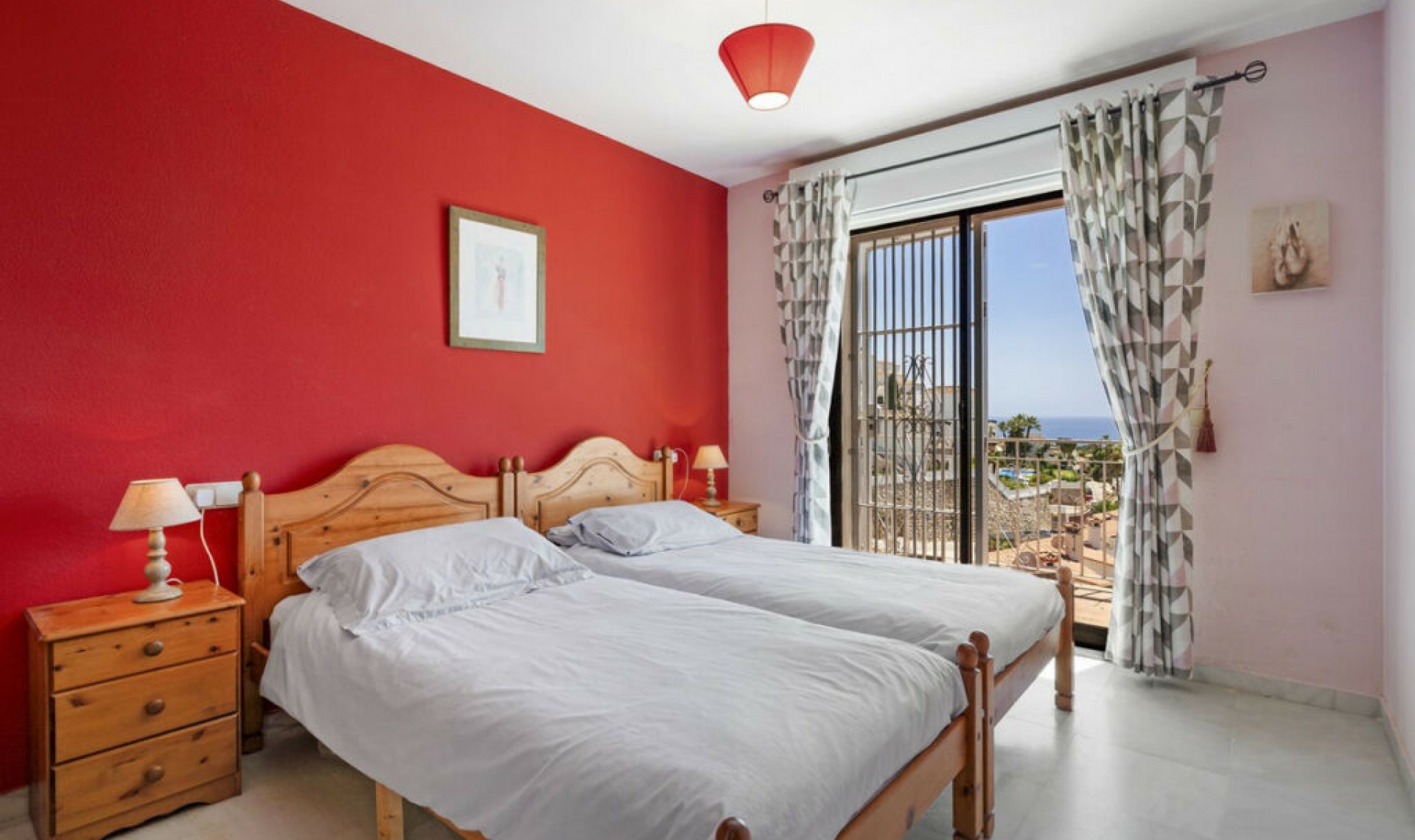 Resale - House -
Calahonda