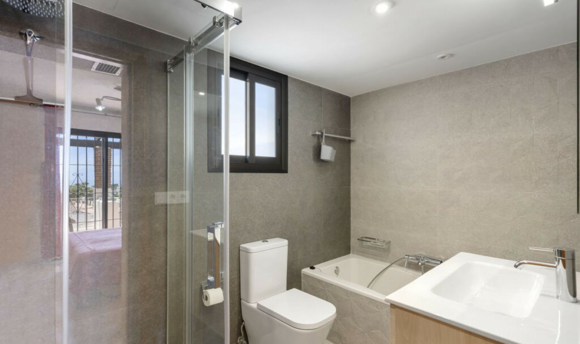 Resale - House -
Calahonda
