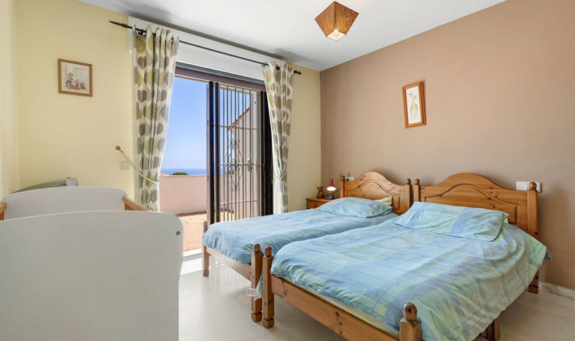 Resale - House -
Calahonda