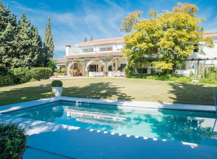 Resale - House -
Calahonda