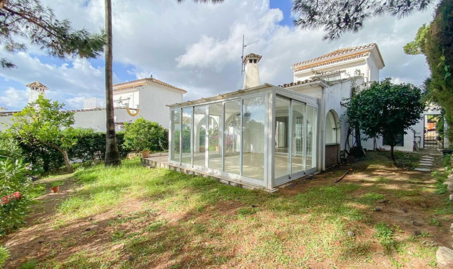 Resale - House -
Calahonda