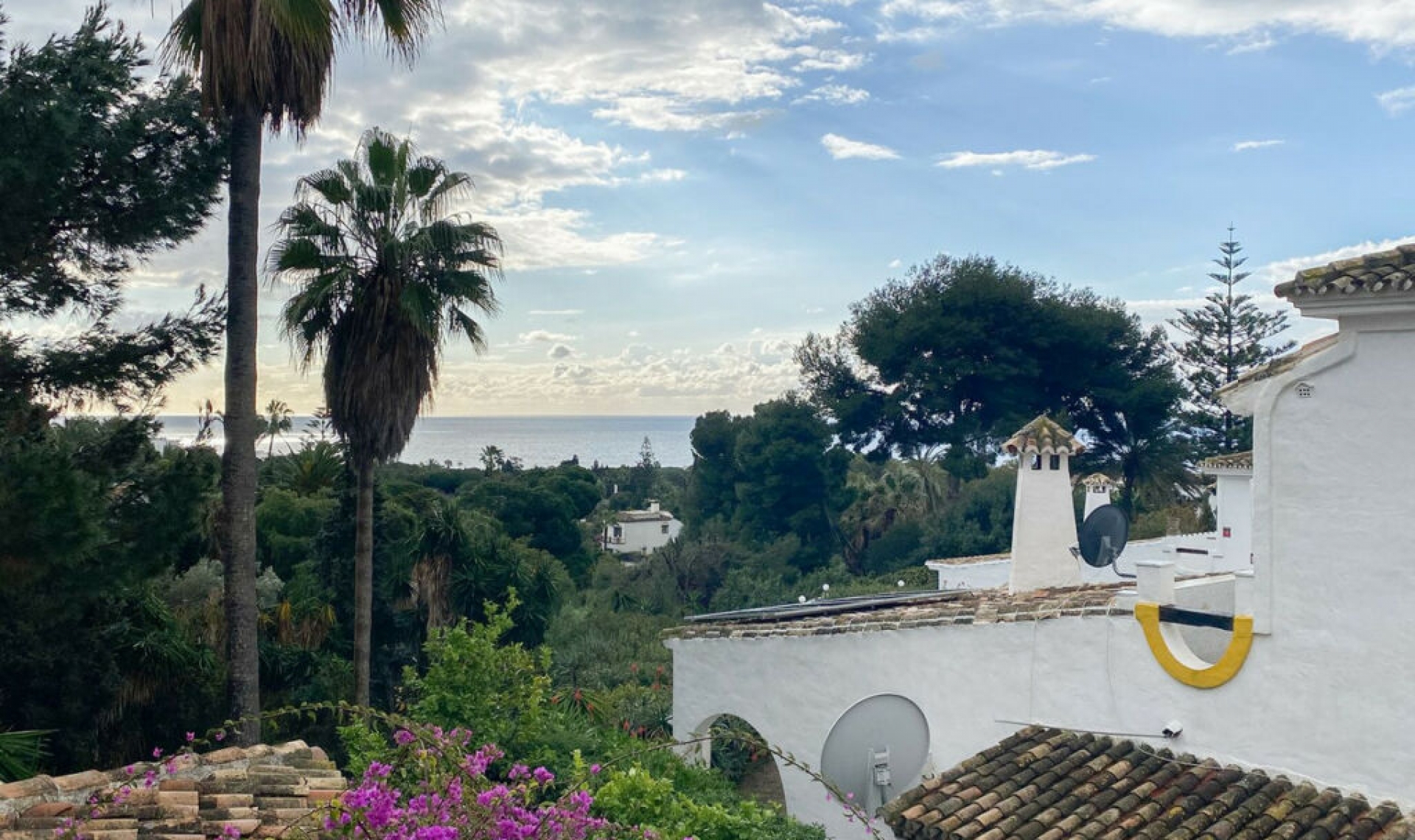 Resale - House -
Calahonda