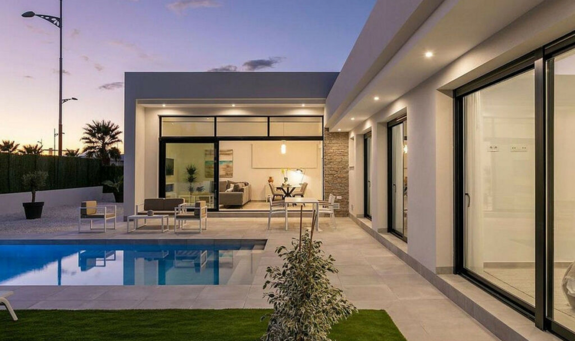 Resale - House -
Calasparra