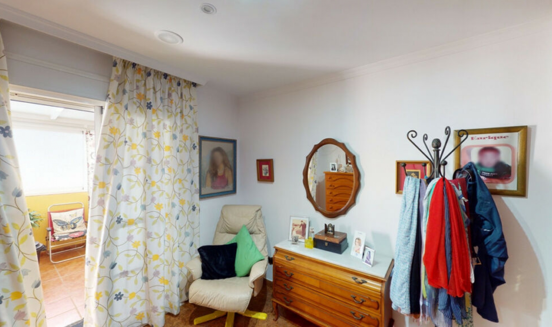 Resale - House -
Caleta de Vélez