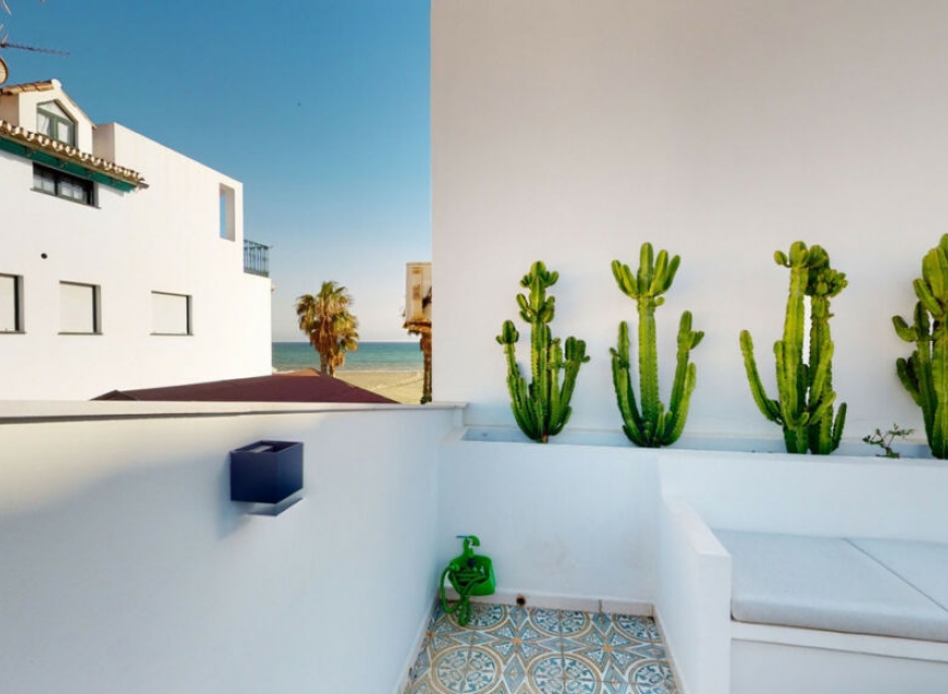 Resale - House -
Caleta de Vélez