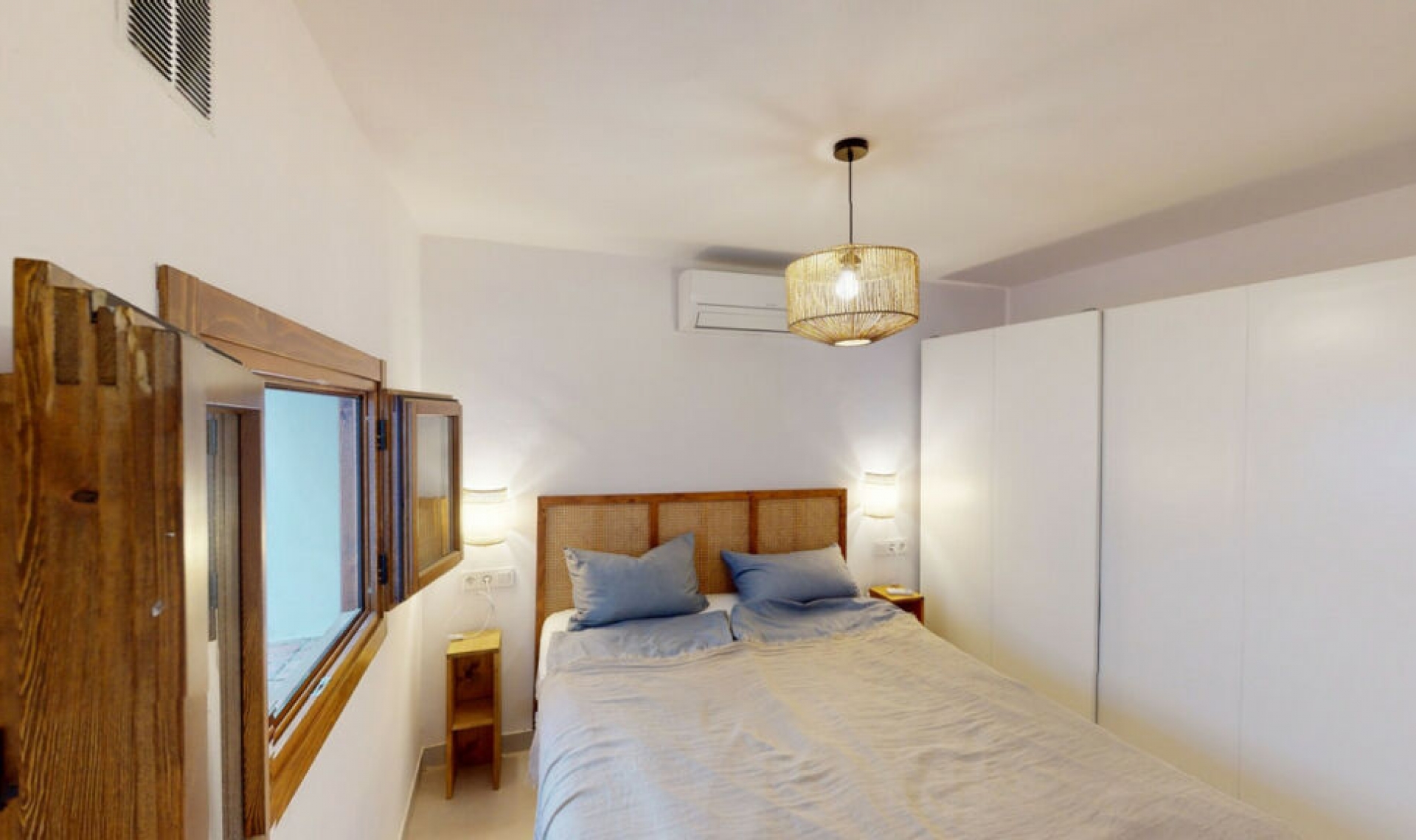 Resale - House -
Caleta de Vélez