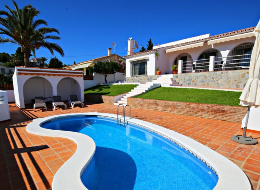 Resale - House -
Caleta de Vélez