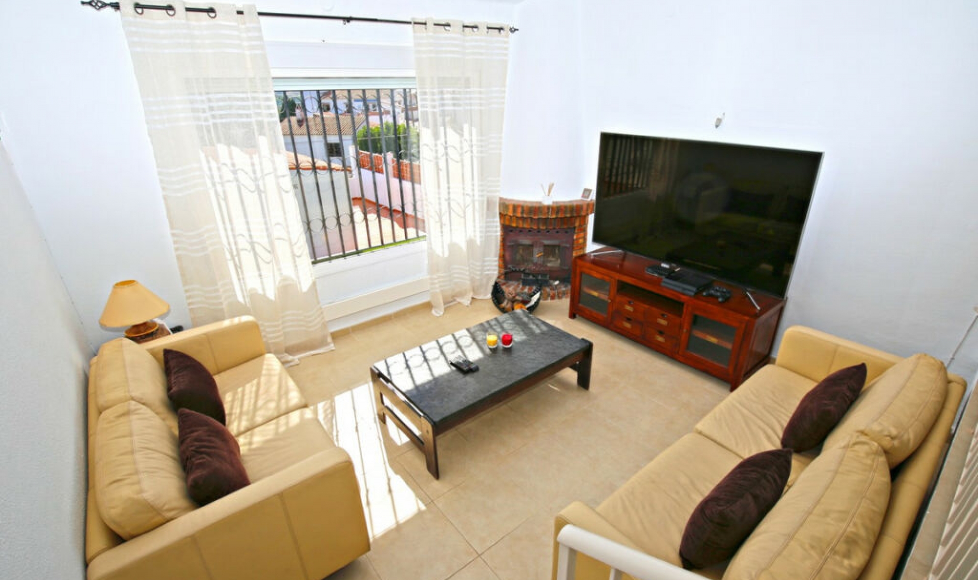 Resale - House -
Caleta de Vélez