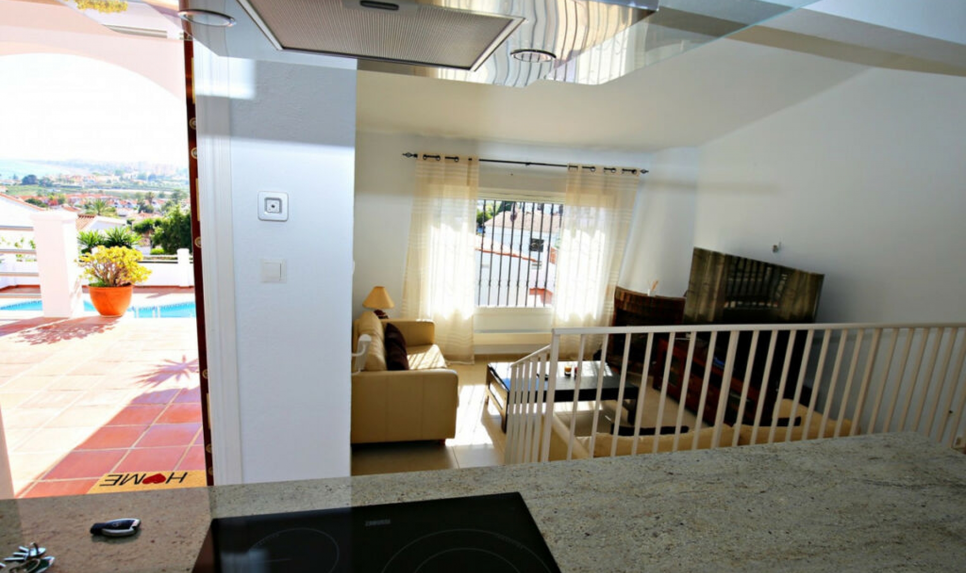 Resale - House -
Caleta de Vélez