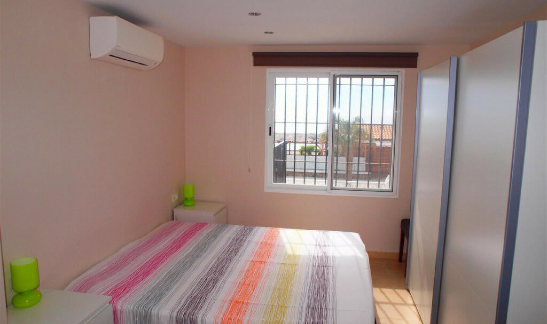 Resale - House -
Caleta de Vélez