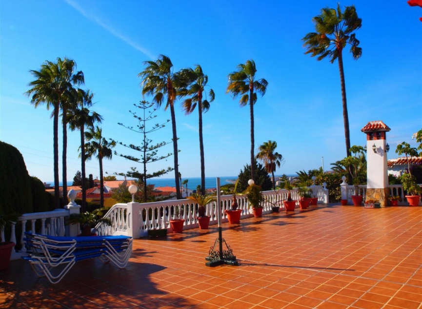 Resale - House -
Caleta de Vélez