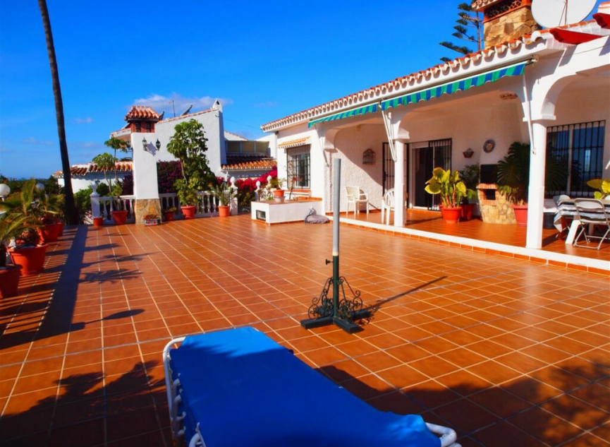 Resale - House -
Caleta de Vélez