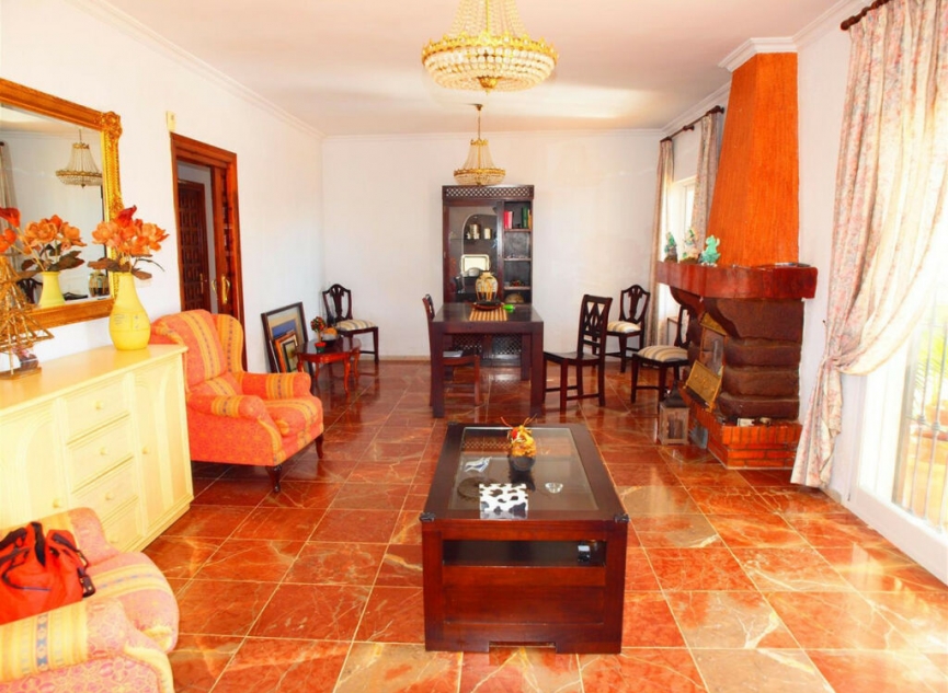 Resale - House -
Caleta de Vélez