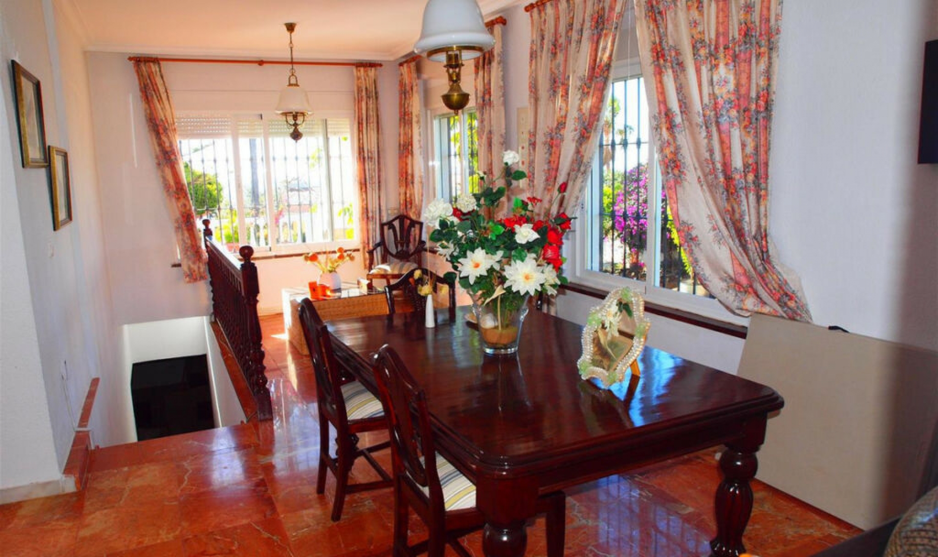 Resale - House -
Caleta de Vélez