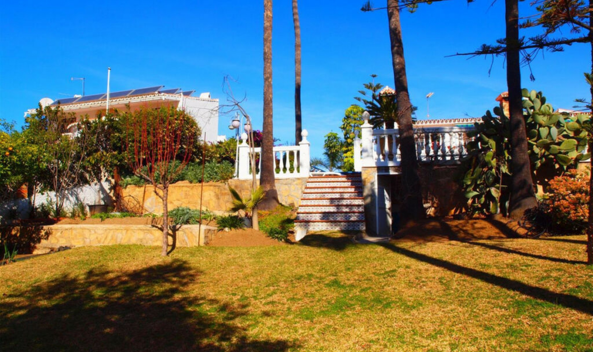 Resale - House -
Caleta de Vélez