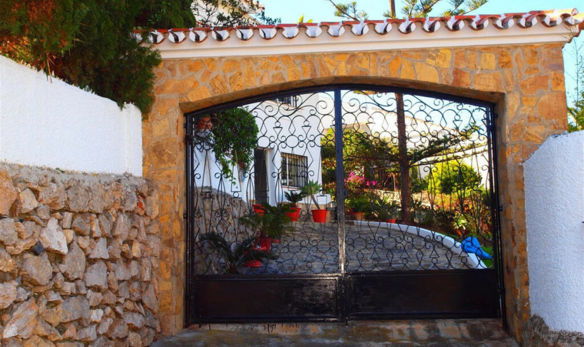 Resale - House -
Caleta de Vélez