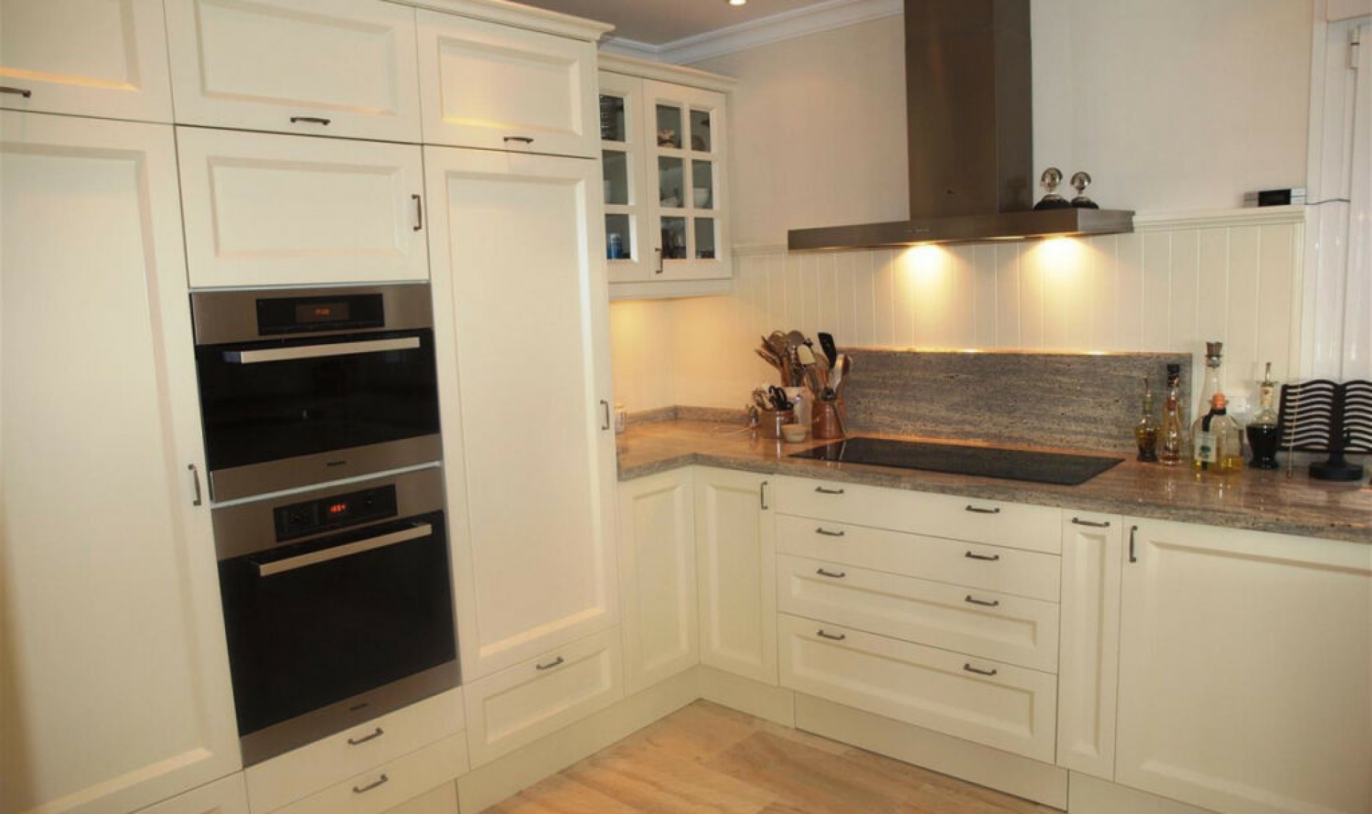 Resale - House -
Caleta de Vélez