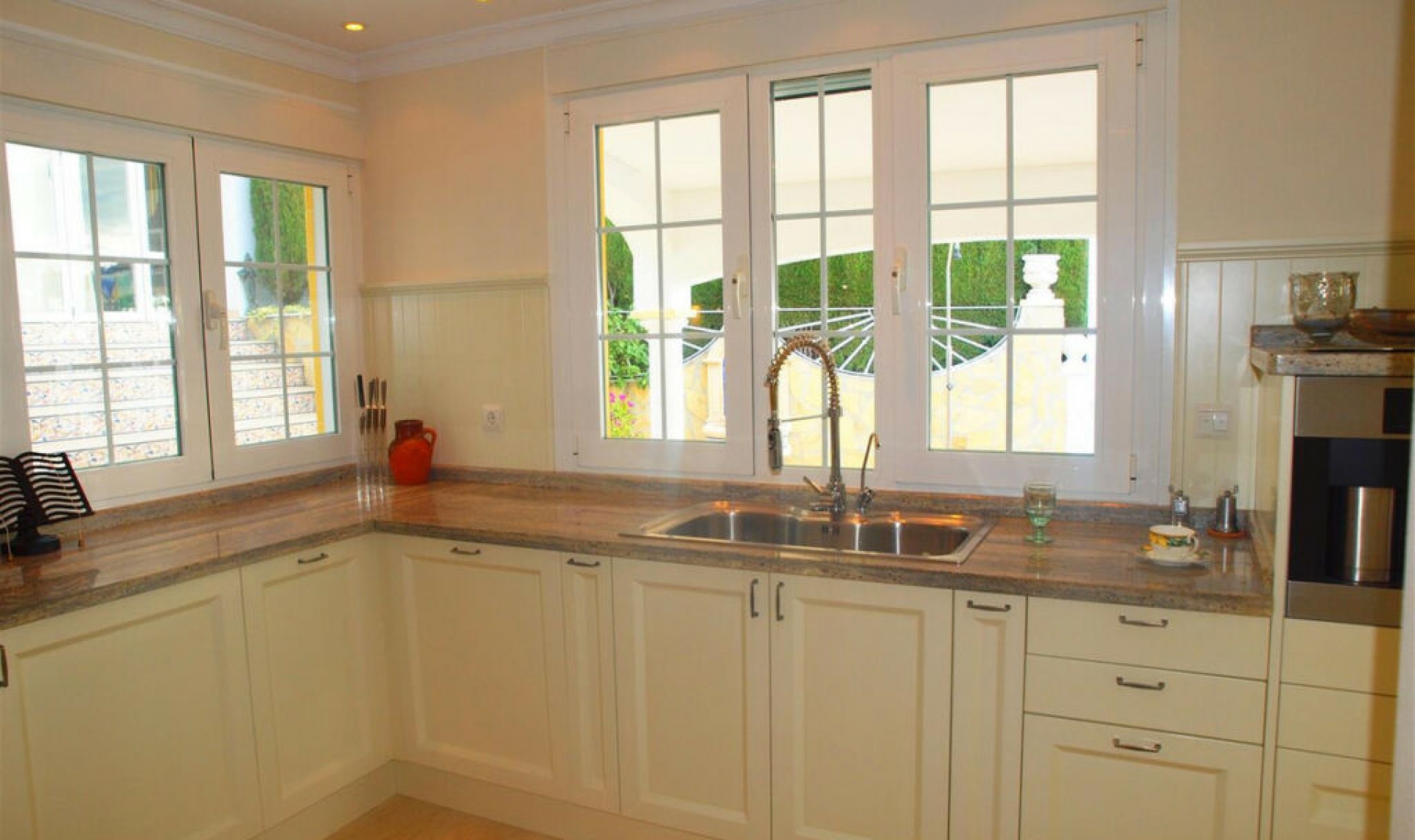 Resale - House -
Caleta de Vélez