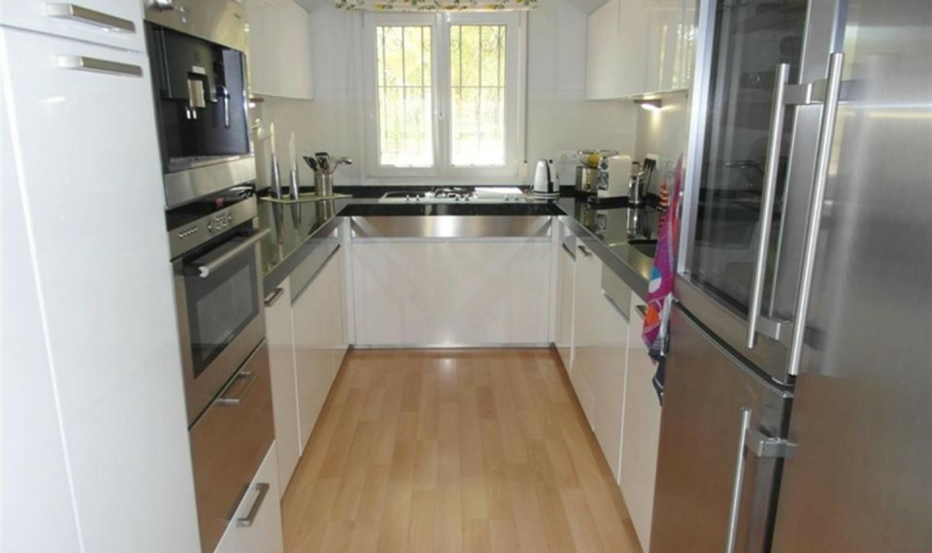 Resale - House -
Caleta de Vélez