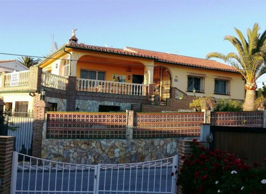 Resale - House -
Caleta de Vélez