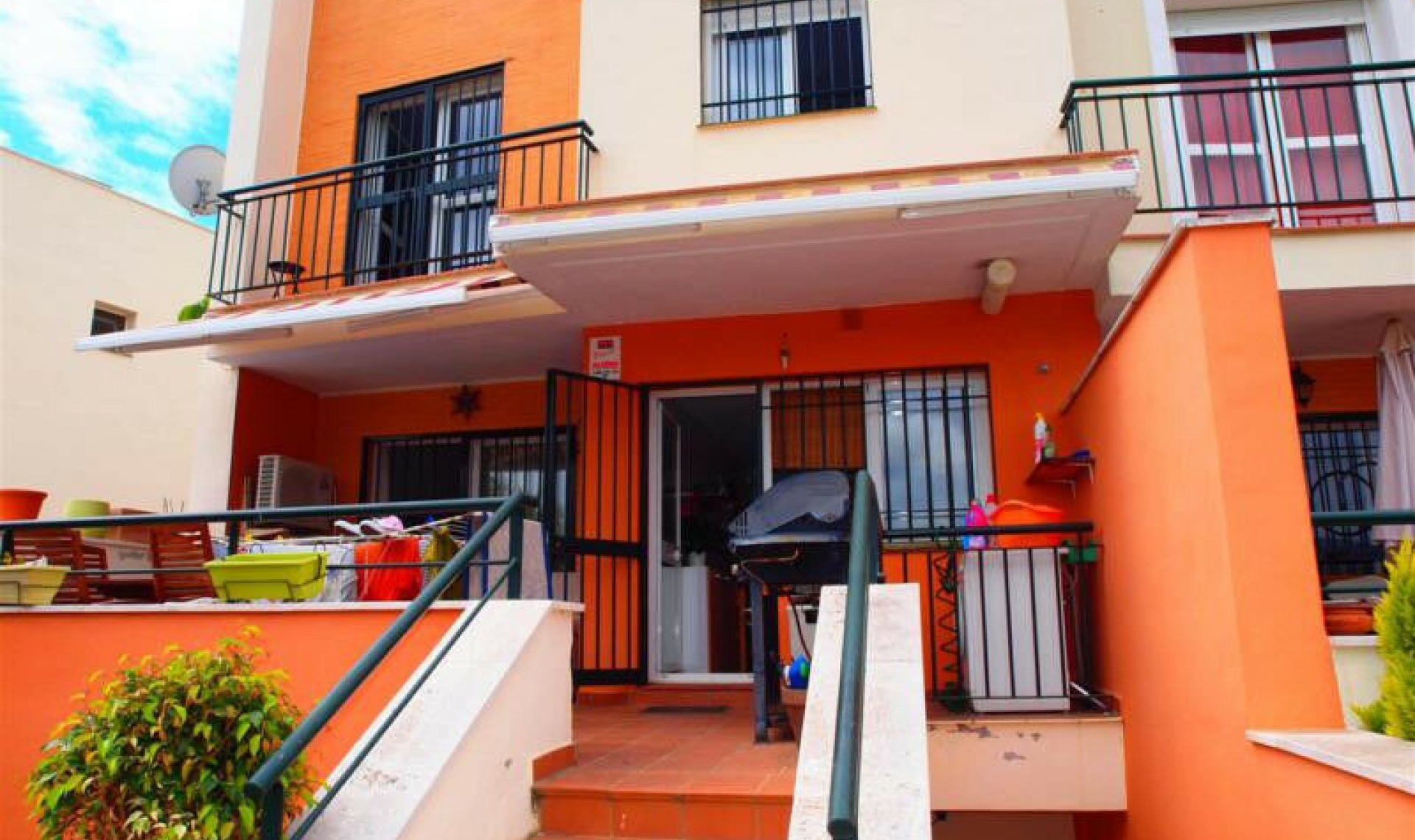 Resale - House -
Caleta de Vélez